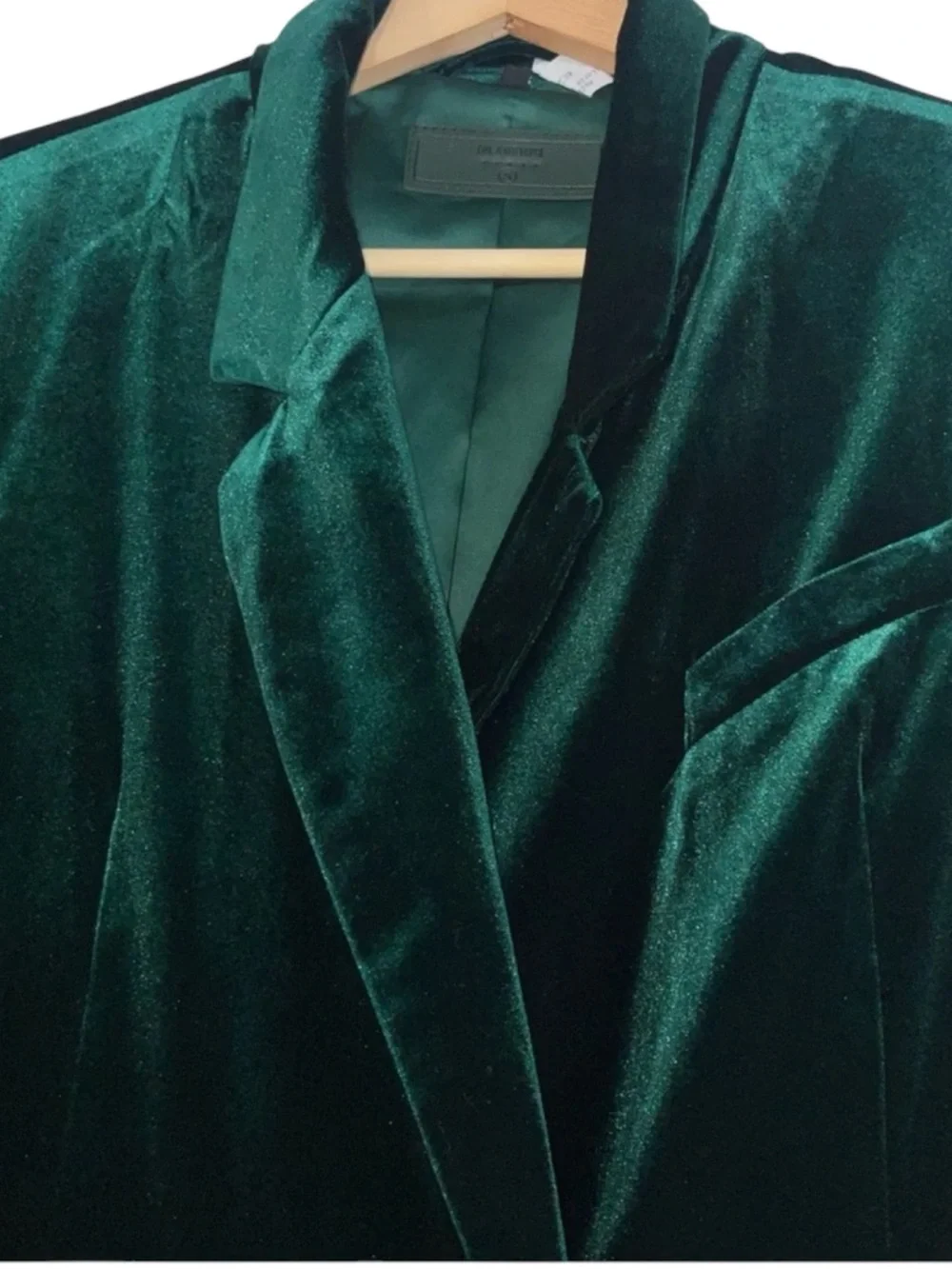 BLANKNYC Street Smart Velvet Blazer in Emerald Green Size Small